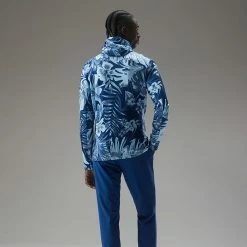 Jlindeberg J.Lindeberg Aerial 1/4 Zip Golf Hoodie 13 Jlindeberg J.Lindeberg Aerial 1/4 Zip Golf Hoodie -Golf Shoes Sales Store J.Lindeberg AW22 Aerial Print Quarter Hood GMJS07798 0470 SWLIN086 Hibiscus BlueWhite Model 3