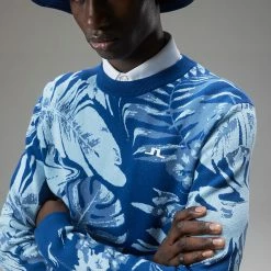 Jlindeberg J.Lindeberg Percy Golf Sweater 12 Jlindeberg J.Lindeberg Percy Golf Sweater -Golf Shoes Sales Store J.Lindeberg AW22 Percy Sweater GMJKW7424 0470 SWLIN089 Hibiscus Blue Model 2